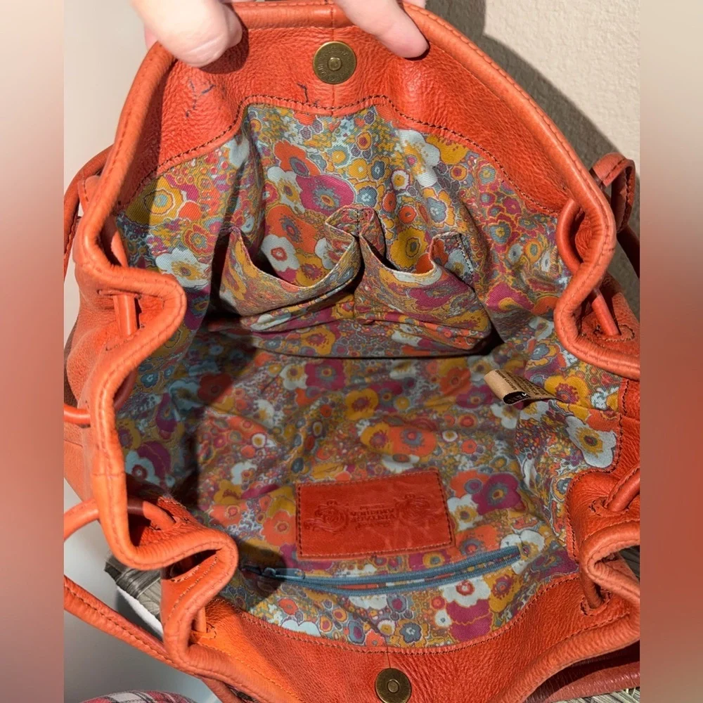 Nine West Vintage America Rust Leather Drawstring Shoulder Bag Floral Lining - Picture 14 of 16
